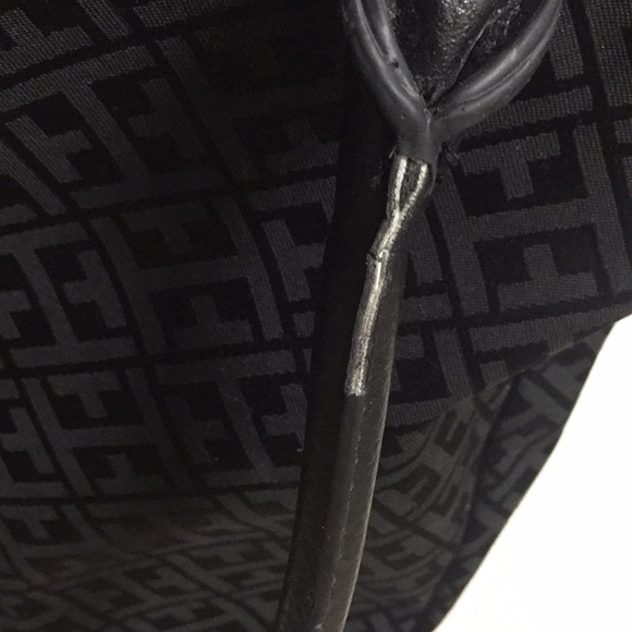 Tommy Hilfiger bag - Picture 4 of 8